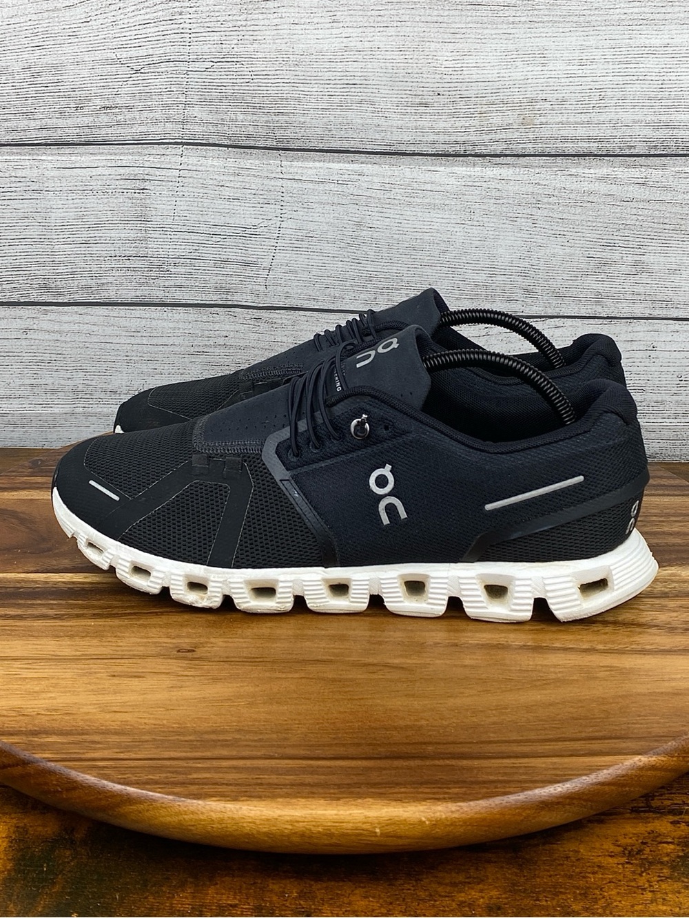 ON Running Cloud 5 Black White Slip On Lifestyle Shoes Men’s Sneaker Size 10